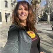 Profesora de Español para extranjeros, con experiencia el área de la enseñanza de segunda lengua hispana. Enfoque comunicativo!